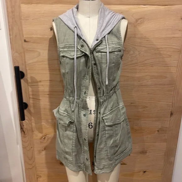 Anthropologie Jackets Coats Anthropologie Hei Hei Vest Size